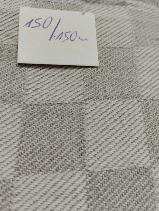 Wyprzedaż tkanin i dodatków z prac. krawieckiej