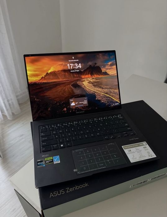 ASUS Zenbook 14X OLED – i7 / 16 GB RAM / 1 TB SSD / GeForce RTX 3050