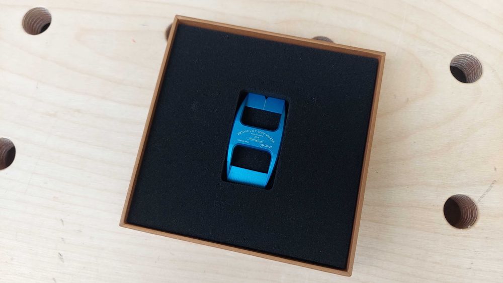 Esquadro Bridge City Tool Works + Cursor