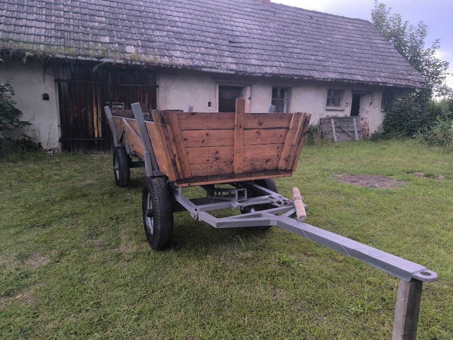 Wóz czterokołowy