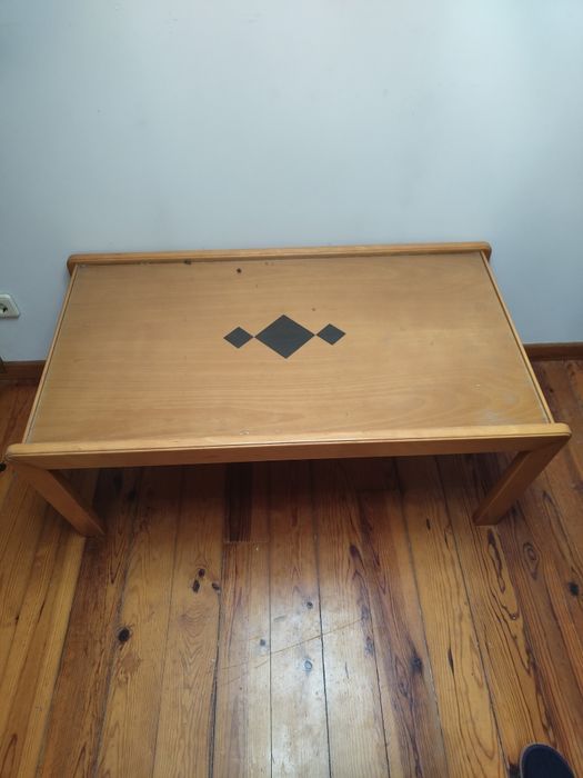 Mesa de centro de madeira