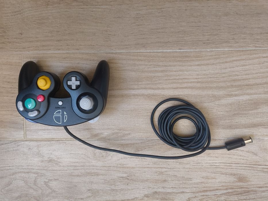 Comando GameCube edição Super Smash Bros Ultimate