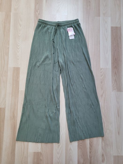 Szerokie spodnie na gumce zielone w plisy Spodnie 2XL/3XL