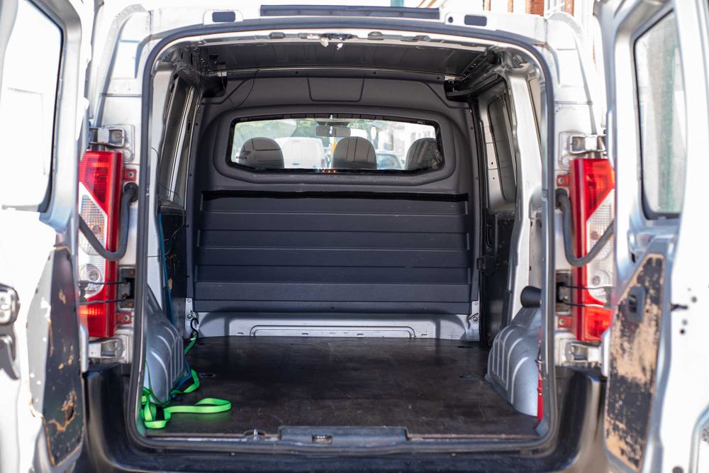 Citroën Jumpy 2.0 HDi (120cv) – O "Tanque" do Trabalho (Com GPS de Origem!)