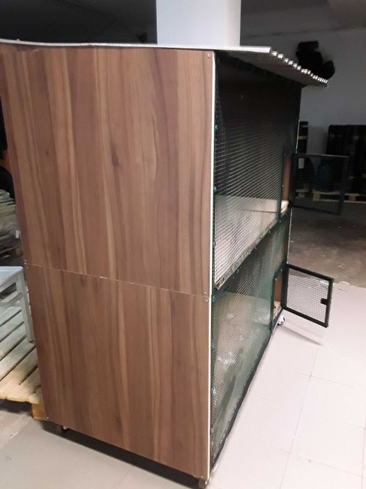 Gaiola grande com rodas para animais