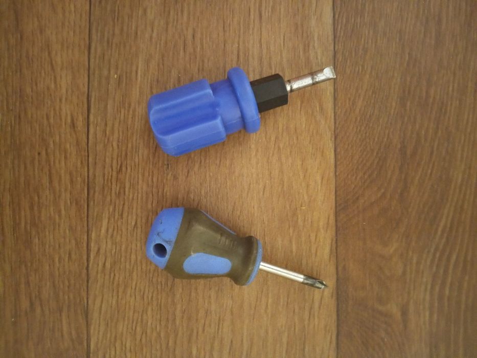 Продам отвёртки 2шт.