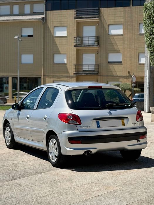 Peugeot 206+ 1.1 60cv | 107.600 km | 2011
