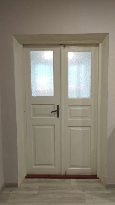 Продам двері б/в