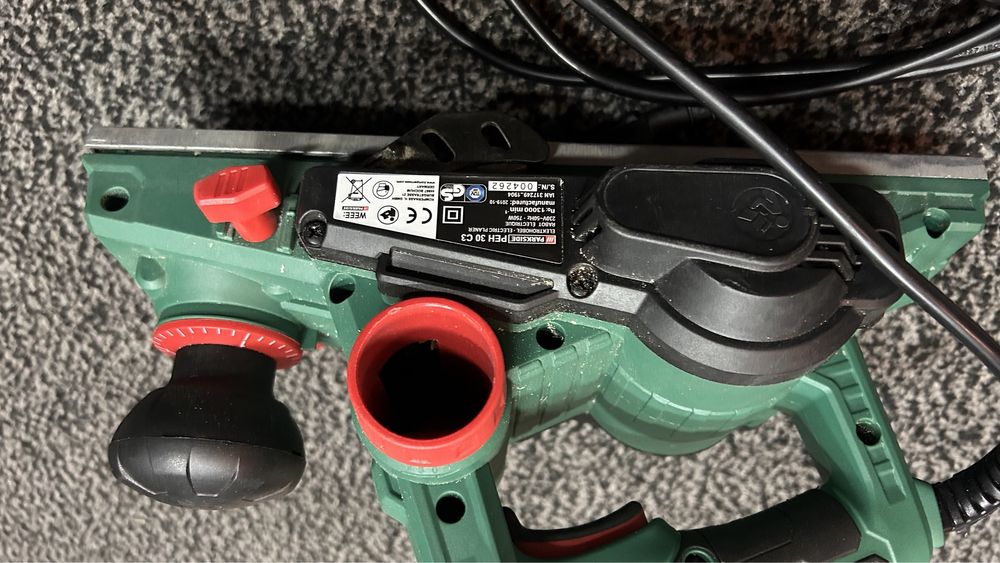 Strug elektryczny Parkside 750 W, PEH 30 C3