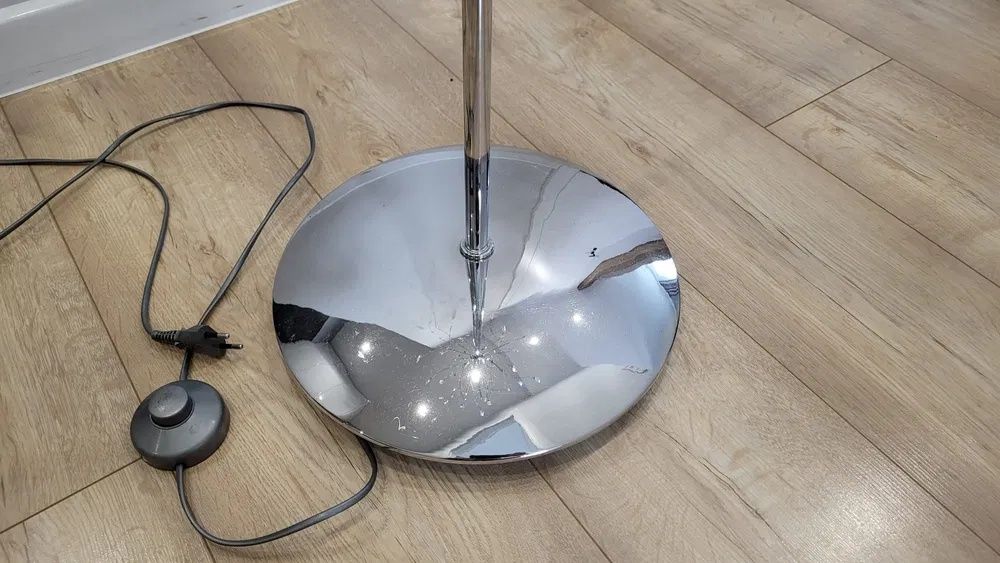 Podłogowa lampa wolnostojąca stojąca