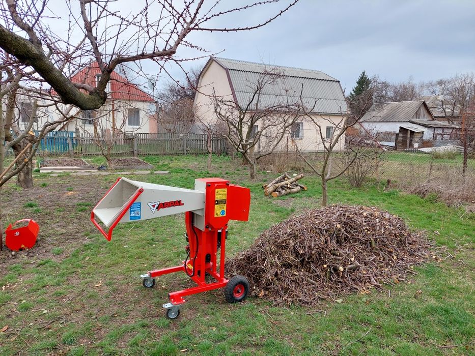 Измельчение веток и удаление проблемных пней. - Інші послуги Дніпро на Olx