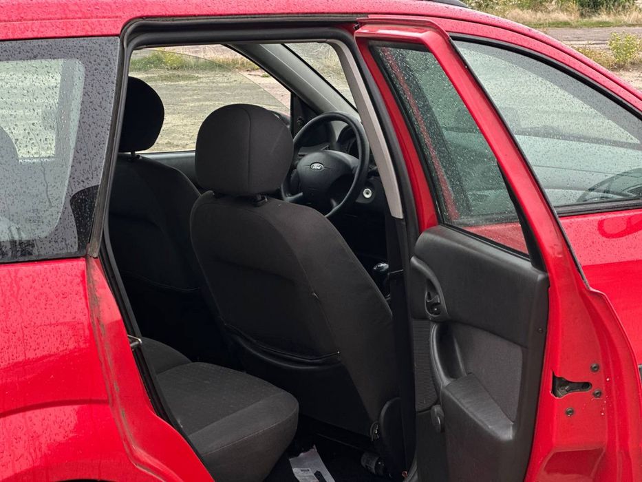 Ford Focus 2001 1.8 Бензин!