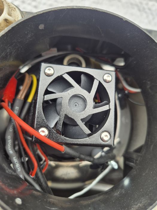 Продам лінзовані білед фари до DAF  95-105.
Ціна 16