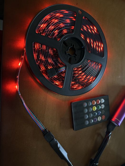 LED стрічка 5V RGB 5м водонепроникна