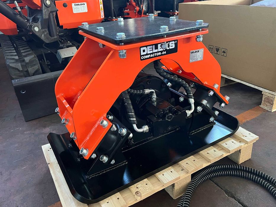 Placa Compactadora P/Escavadora 4-10T - **Nova c/ IVA e Envio grátis**