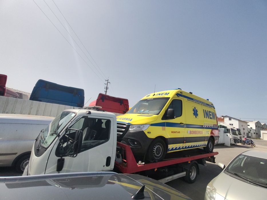 Serviço de reboque / pronto socorro automóvel 24h
RosaReboques