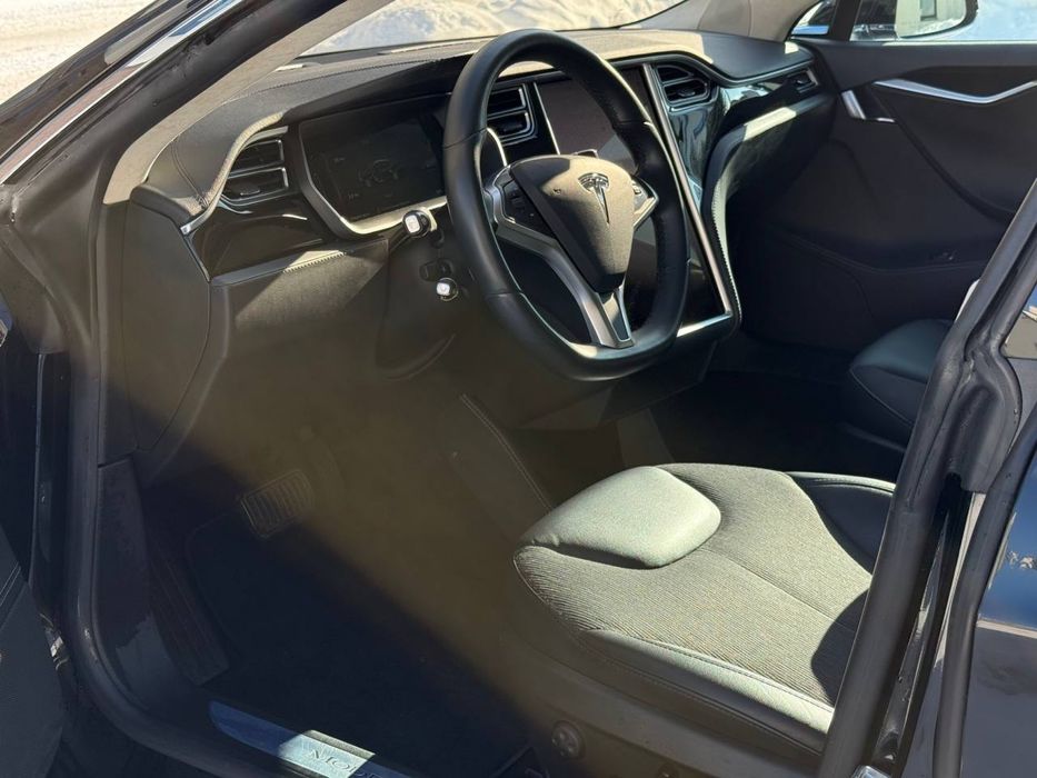 2015 Tesla model S 70D