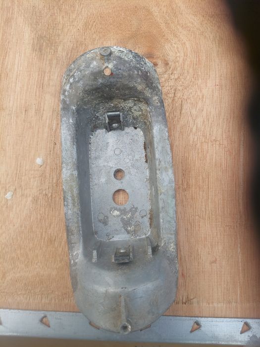 Mercedes w120 w121 w180 korpus tylniej lampy