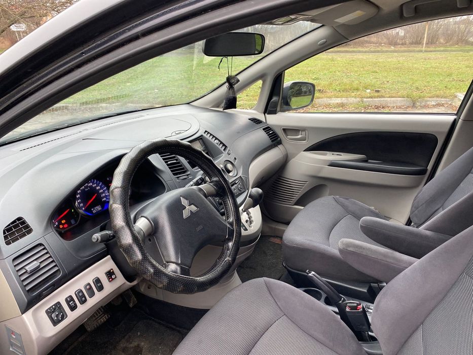 Продам Mitsubishi Grandis