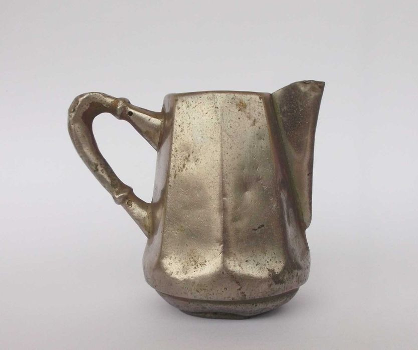 Antiga leiteira publicitária Café Rivoli