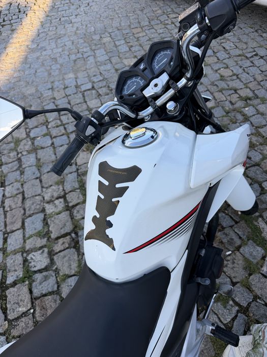 Moto honda 125 CBF