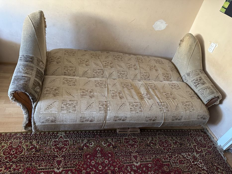 Диван розкладний-книжка.З нішою під білизну.