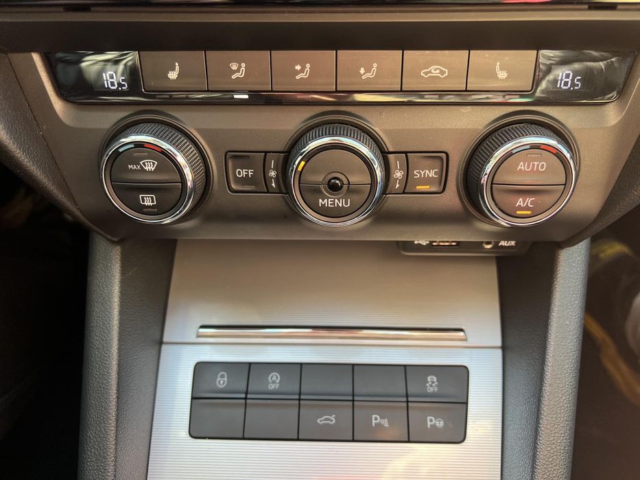 Skoda Octavia A7 2.0 TDI 4x4 2015 • Універсал • Механіка • Економна