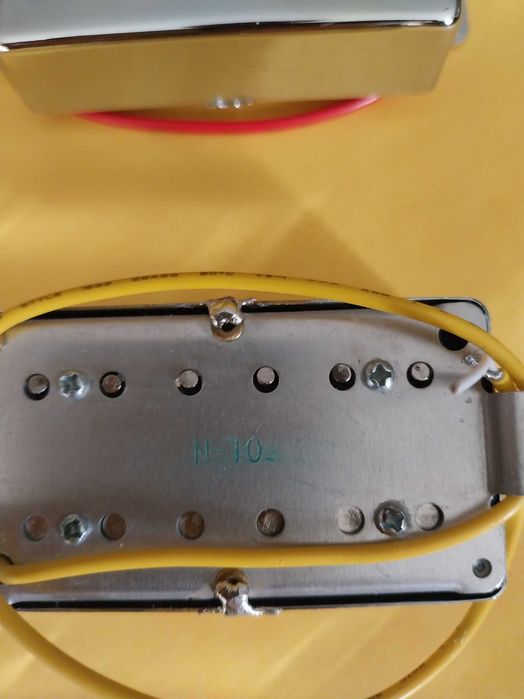 Conjunto de Humbuckers  (neck e Bridge) de alto output