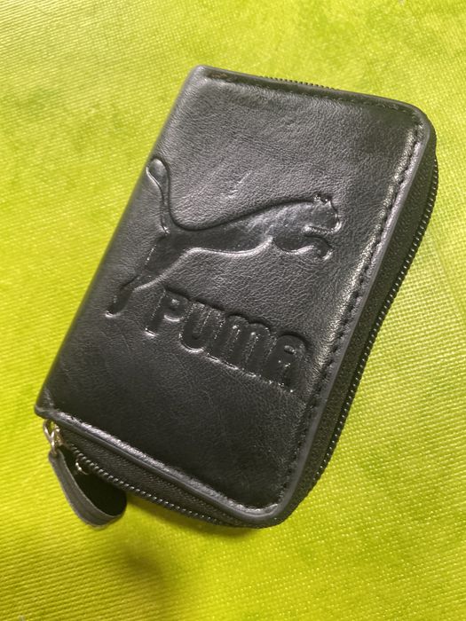 VENDO CARTEIRA DE PELE  PORTA CARTOES DA PUMA