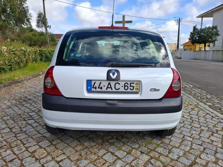 Renault Clio 1.5 dci Van Apenas 199 mil kms