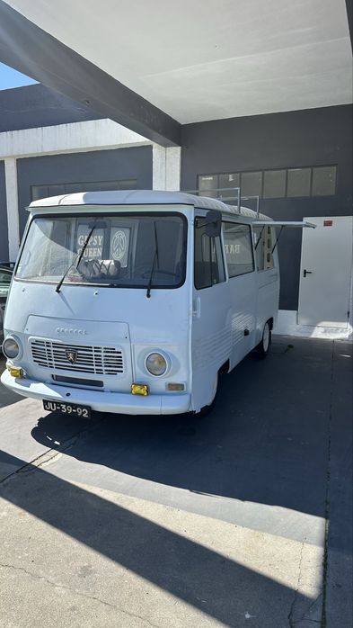 Peugeot  modelo J7