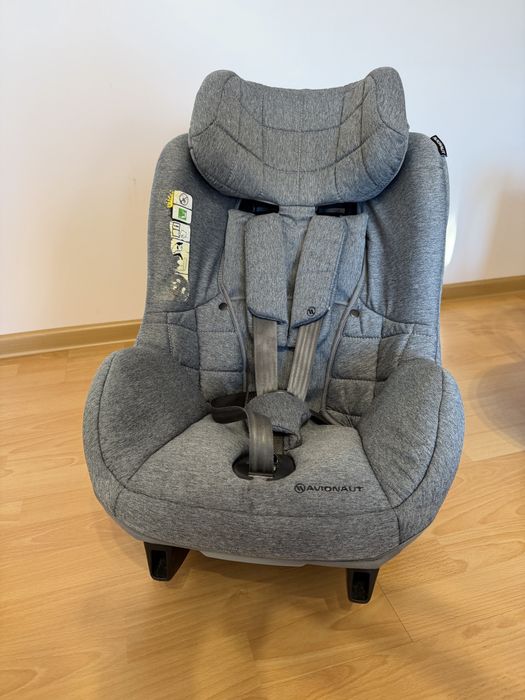 Fotelik/nosidełko  Avionaut Pixel wraz z bazą isofix