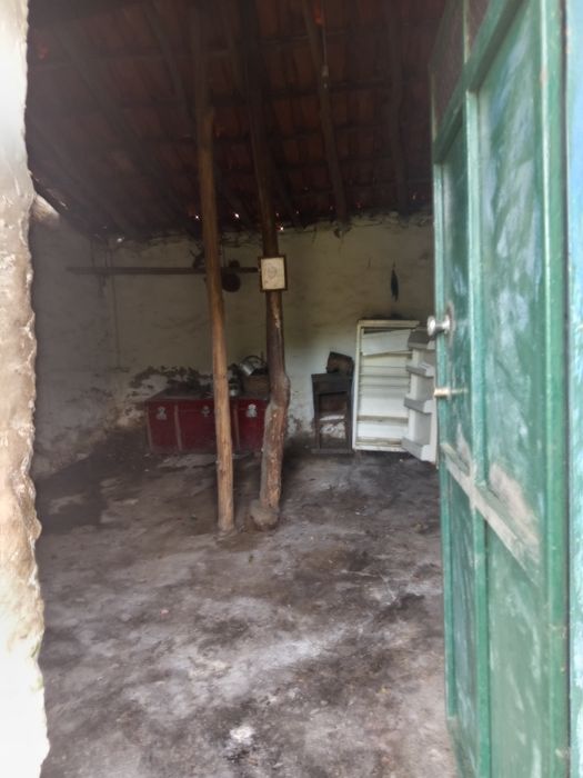 Vendo uma casa em sequeiros
