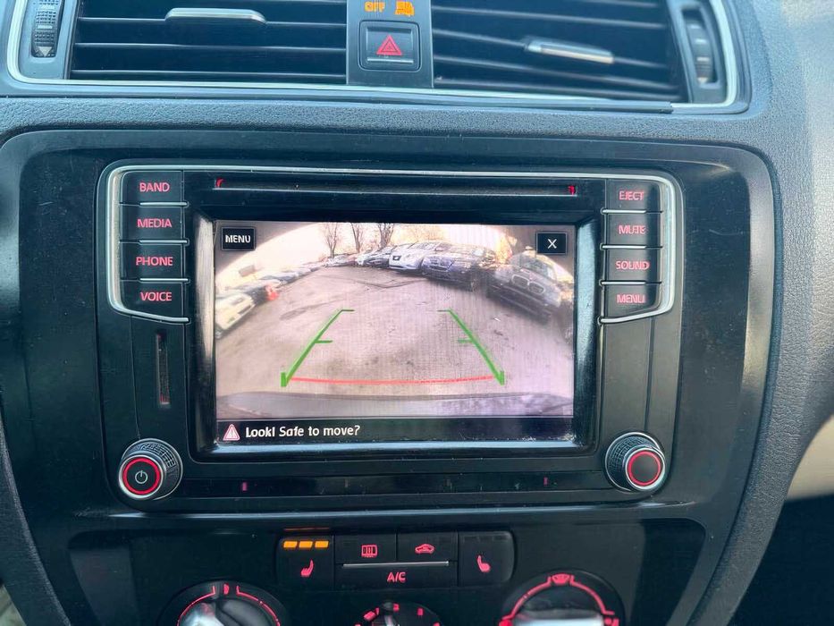 Volkswagen Jetta      2017