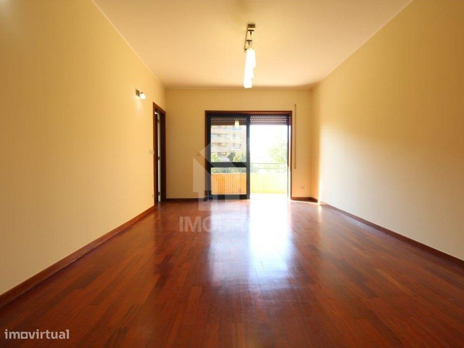Arrendamento | Apartamento T2 Em S. Vítor (Zona Da Makro, Braga)