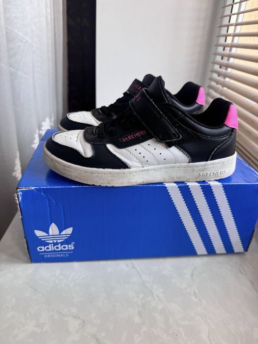 Кеди дівчачі skechers