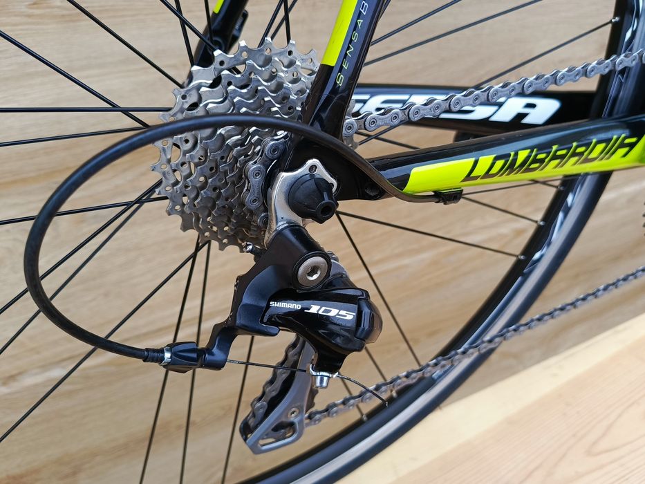 Rower szosowy Sensa Lombardia full carbon Shimano 105 koła Campagnolo