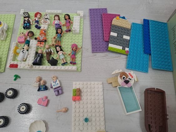 Klocki LEGO i figurki
