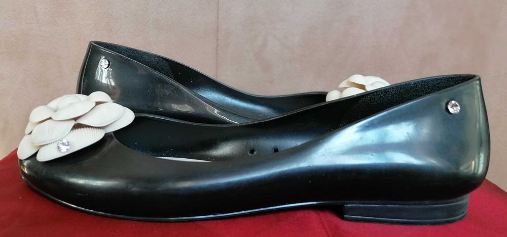 Sapatos estilo "melissa"