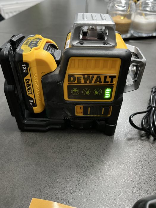 laser dewolt jak nowy