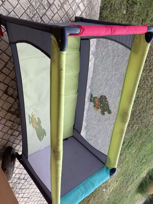 Cama de viagem para bebes em bom estado