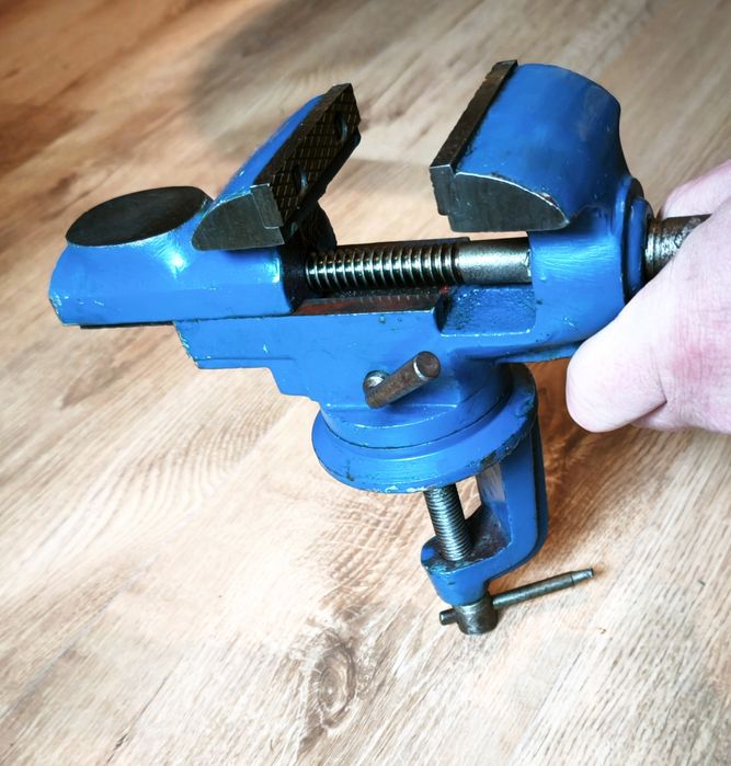 Solidne Imadło Stołowe Obrotowe 60mm – Typ Francuski – Gwint Trapezowy