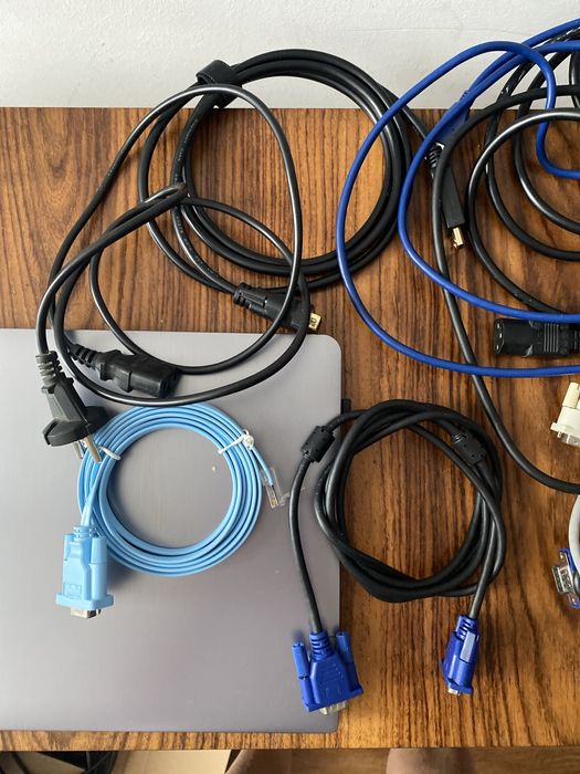 Przewody HDMI, D-SUB (VGA), DisplayPort, DVI, USB-B, RJ 45 itd 7zł