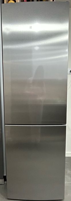 Frigorífico combinado Bosch com avaria mas com compressor novo