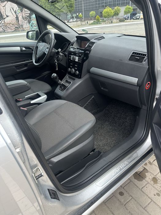 OPEL ZAFIRA 2009 з Німеччини