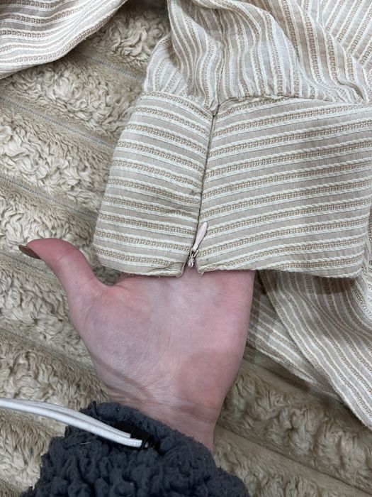 Жіноча блузка з рюшами