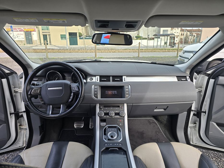 Range Rover Evoque 2.2 TD4 Prestige 4x4 Automático