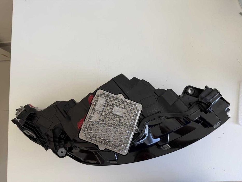 Faróis Dianteiros Range Rover Velar (L560, 2018–2021)