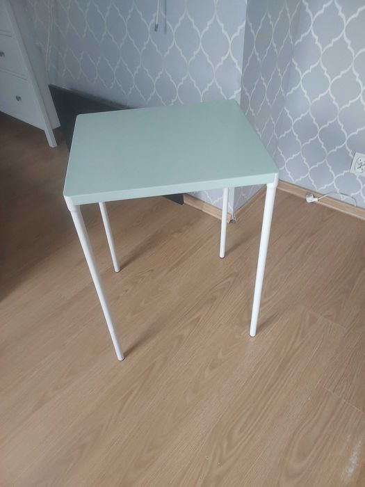 Metalowy stolik z IKEA - JAK NOWY