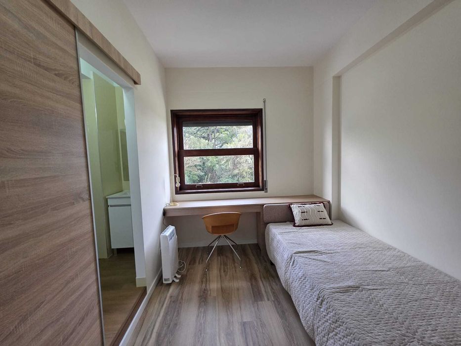 Quartos com casa de banho privativa para estudantes, Porto